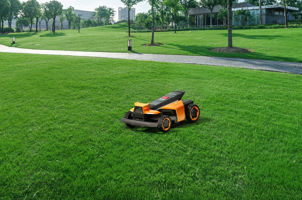 Terranox CM240 robotmaaier AWD - 24.000m²