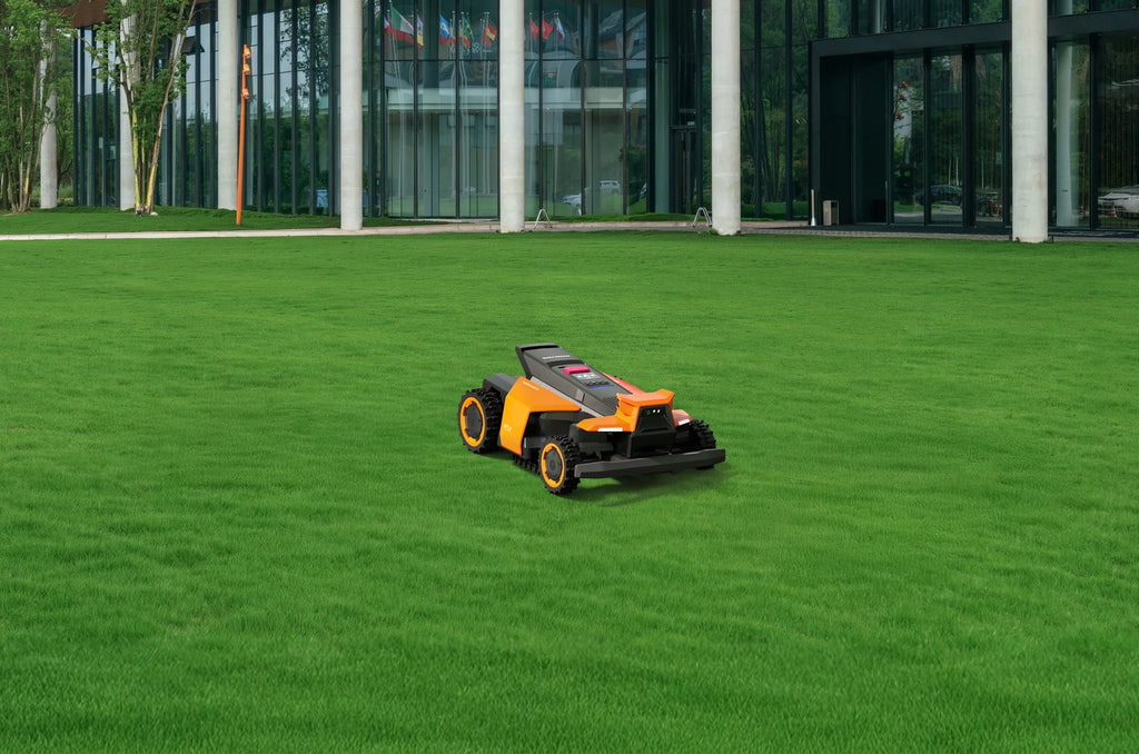 Terranox CM240 robotmaaier AWD - 24.000m²